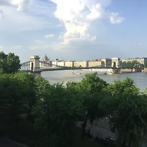 https://castleside-apartment.inbudapesthotels.com